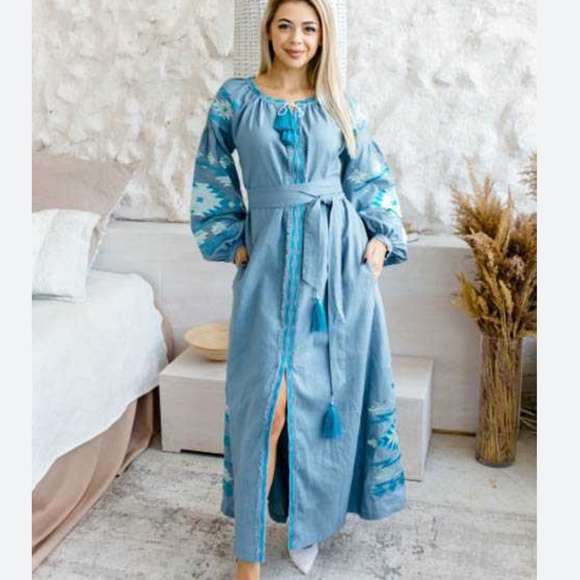 Elegant Blue Maxi Dress - Picture 1 of 7